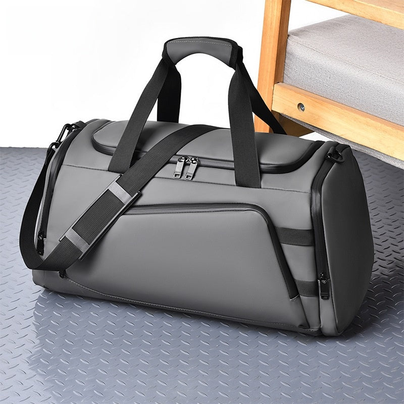 Large-capacity fitness bag